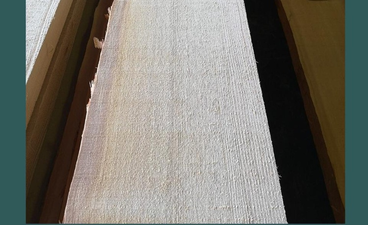 見込の厚い建具に“米松（ベイマツ）ピーラー材”はいかがでしょうか？ドア製作にも最適！“サペリ”を柾目製材しました。
