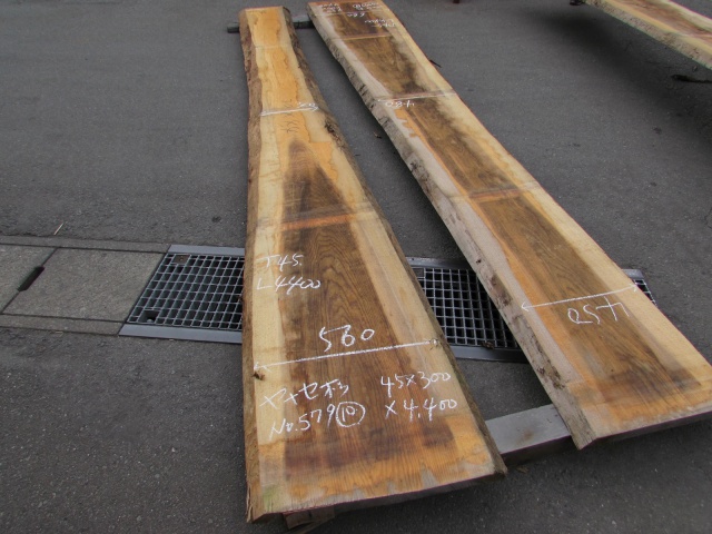 魚梁瀬杉(ヤナセスギ) 一枚板