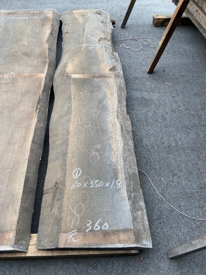 ウォールナット　一枚板