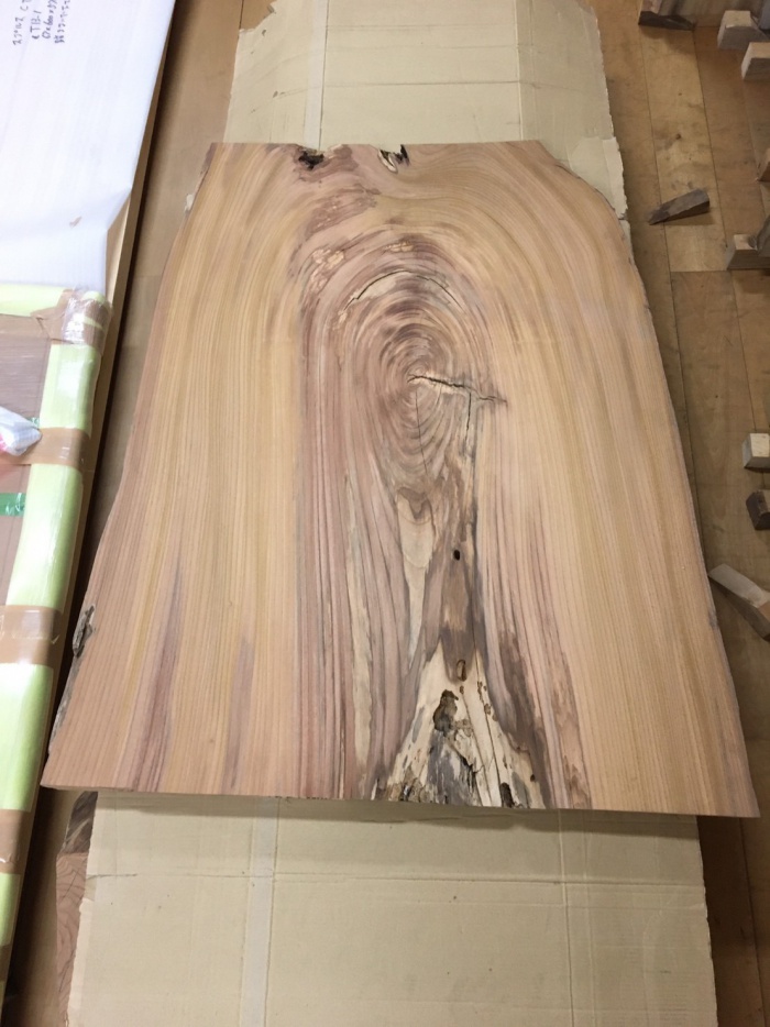 欅（ケヤキ）　一枚板