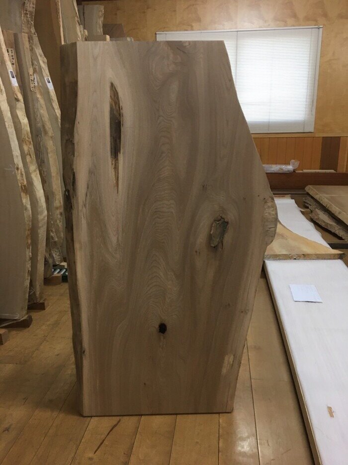 ニレ　無垢一枚板