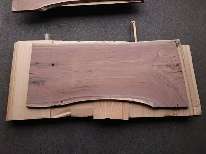 ウォールナット　無垢一枚板