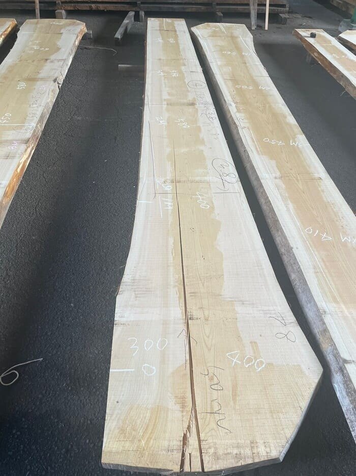 檜（ヒノキ）　一枚板