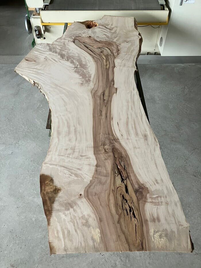 栃（トチ）一枚板