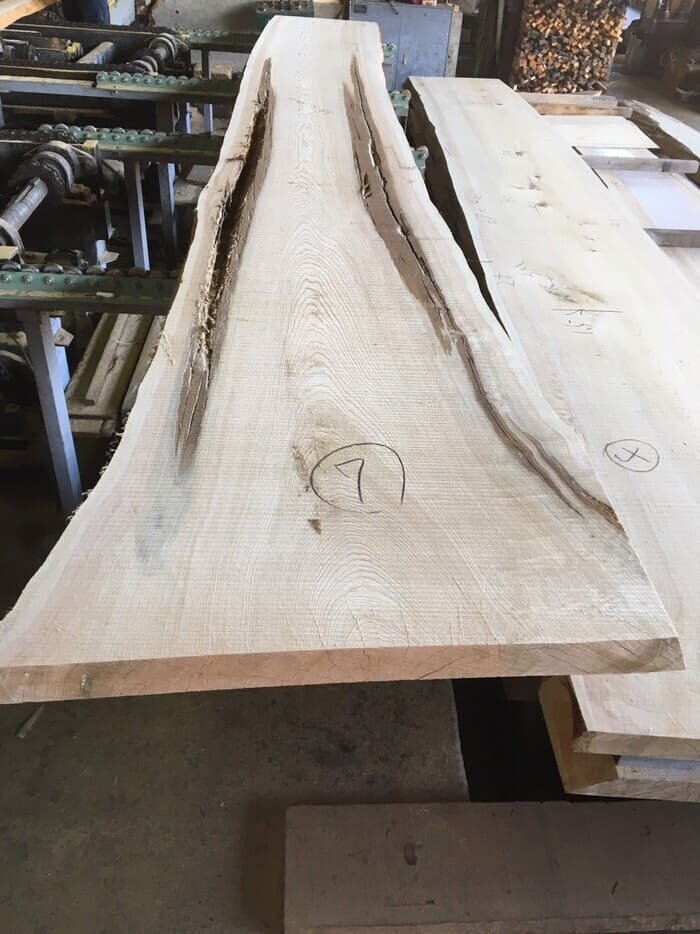 一枚板　檜（ヒノキ）