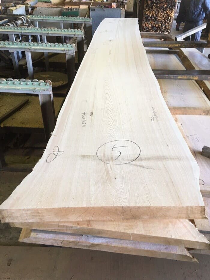 一枚板　檜（ヒノキ）