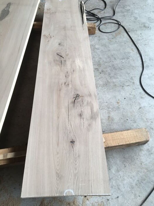 楡（ニレ）　一枚板