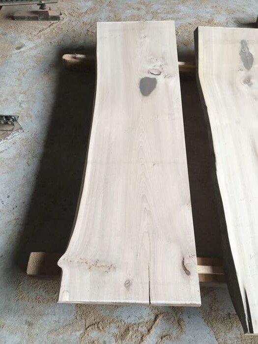 楡（ニレ）　一枚板