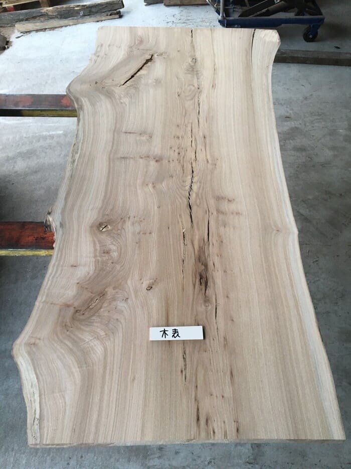 楡（ニレ）　一枚板