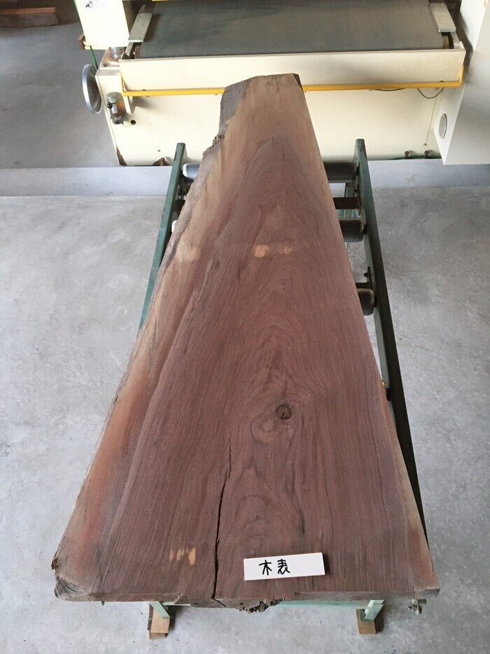 ウォールナット　一枚板