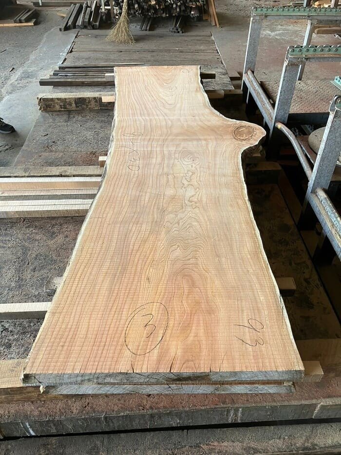 栴檀（センダン）　一枚板