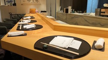 銀杏（イチョウ）　和食店カウンター