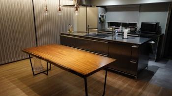 アサメラ　ダイニングテーブル