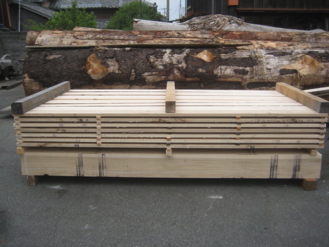 桂（カツラ）　無垢材