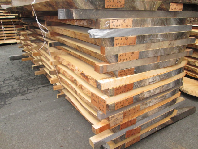 樅（モミ）　無垢材