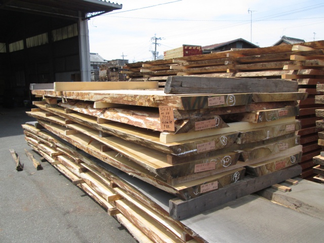 楢（ナラ）　無垢材