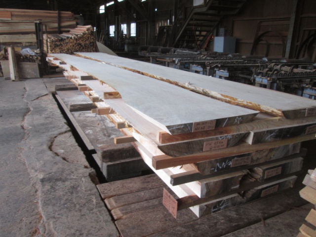 檜（ヒノキ）　無垢材