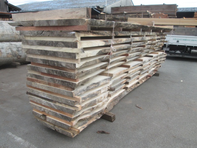 榎（エノキ）　無垢材