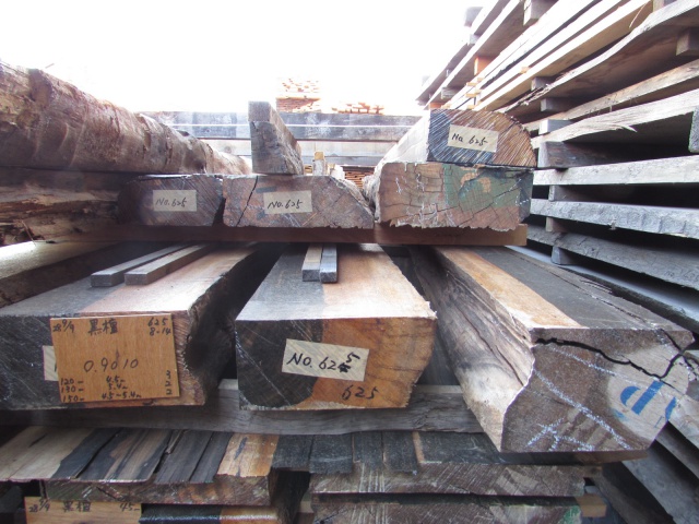 黒檀（コクタン）　無垢材