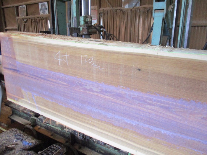 楢（ナラ）　無垢材