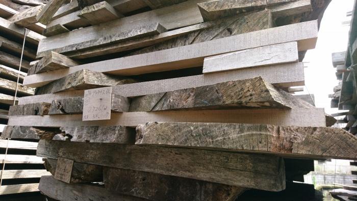 プラタナス　無垢材