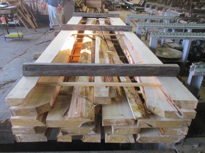 檜（ヒノキ）　無垢材