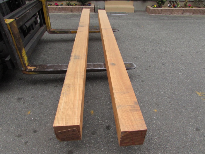 栴檀（センダン）　無垢材