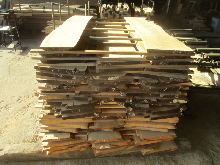 山桜（ヤマザクラ）　無垢材