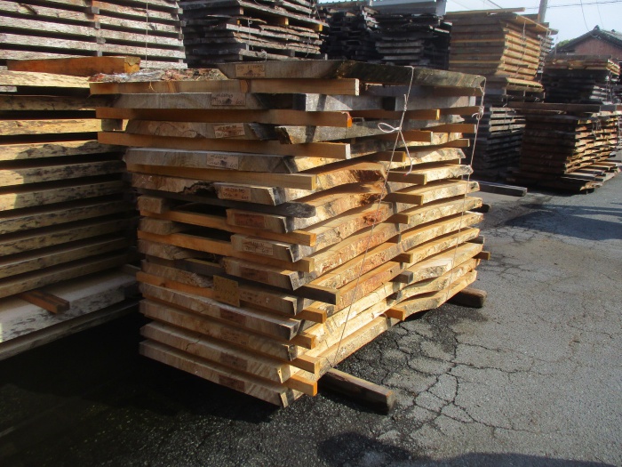 栴檀（センダン）　無垢材