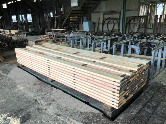 米松（ベイマツ）　無垢材