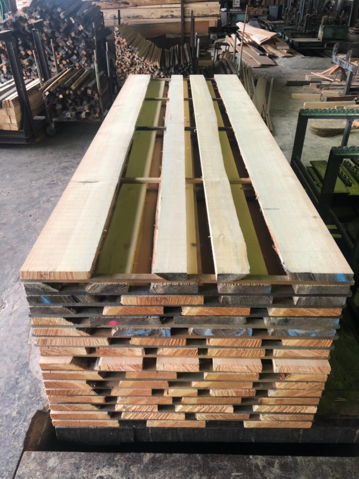 米松（ベイマツ）　無垢材