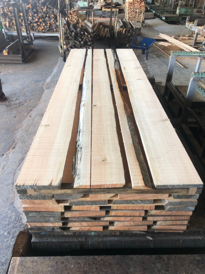 米松（ベイマツ）　無垢材