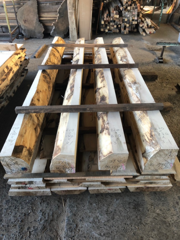 辛夷（コブシ）　無垢材