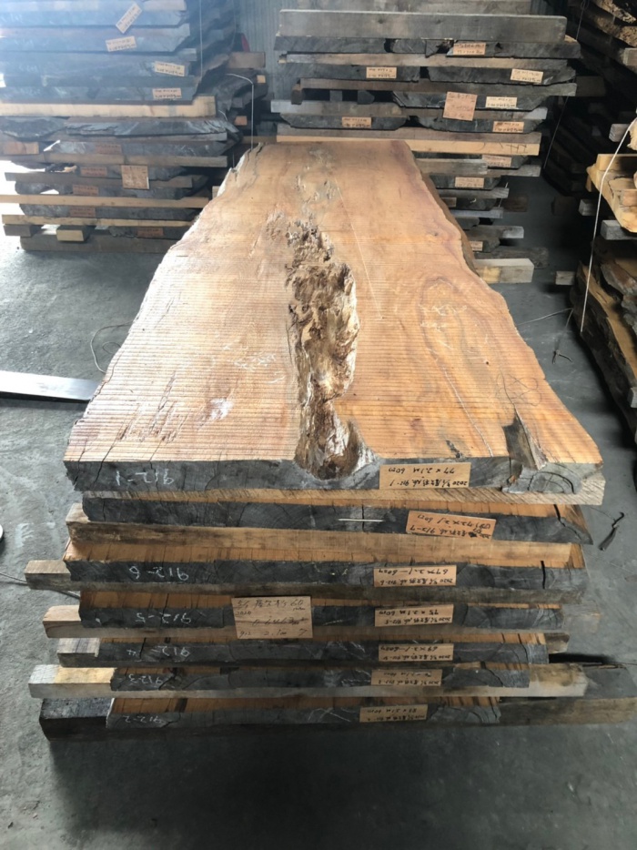 屋久杉（ヤクスギ）　無垢材