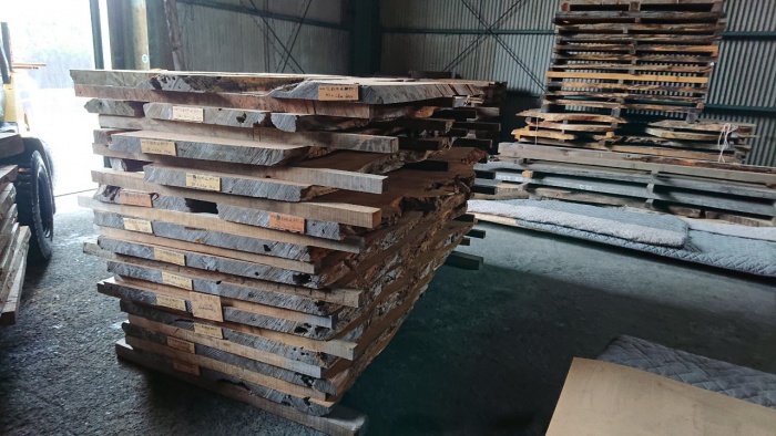 屋久杉（ヤクスギ）　無垢材