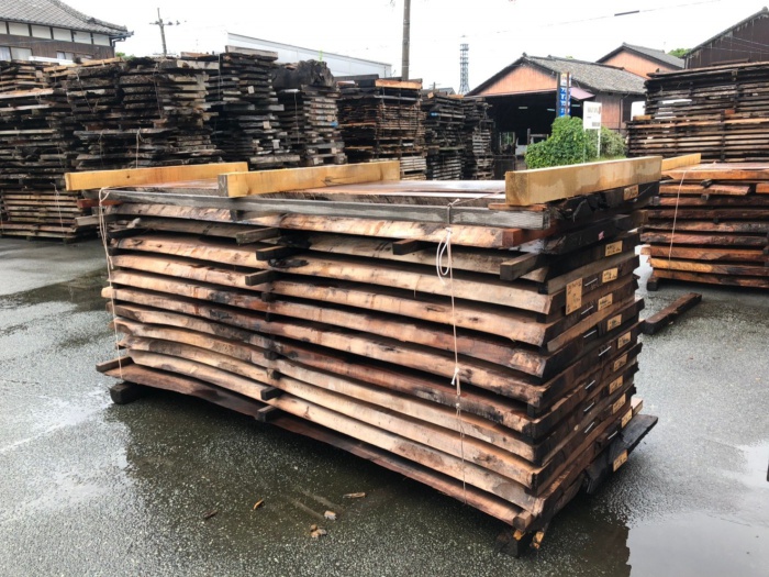 ウォールナット　無垢材