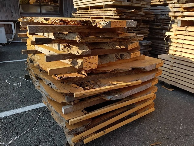 屋久杉（ヤクスギ）　無垢材