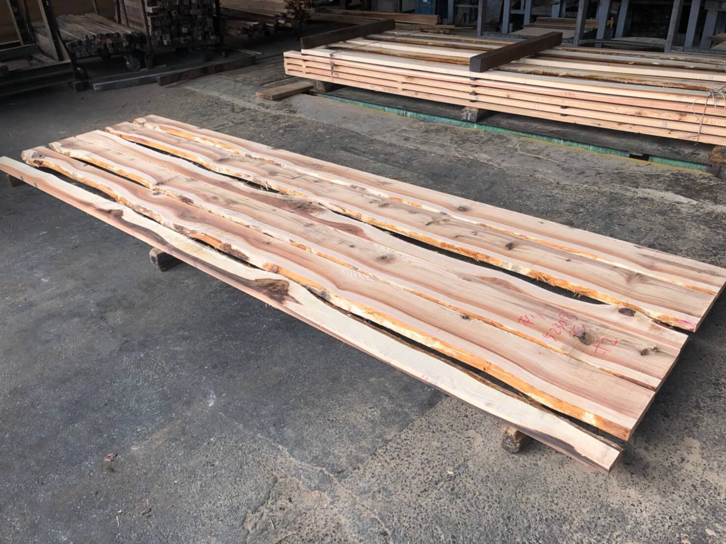 杉（スギ）　無垢材