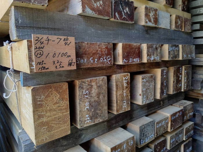 チーク　無垢材