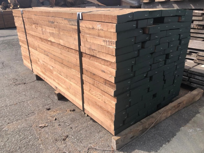 ウォールナット　無垢材