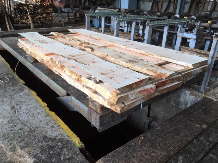 板屋（イタヤ） 無垢材