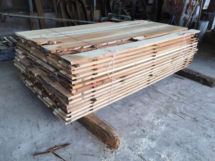 桂（カツラ）　無垢材