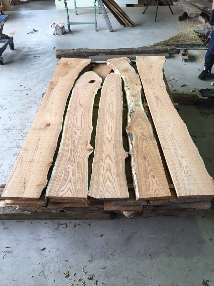 栴檀（センダン）　無垢材