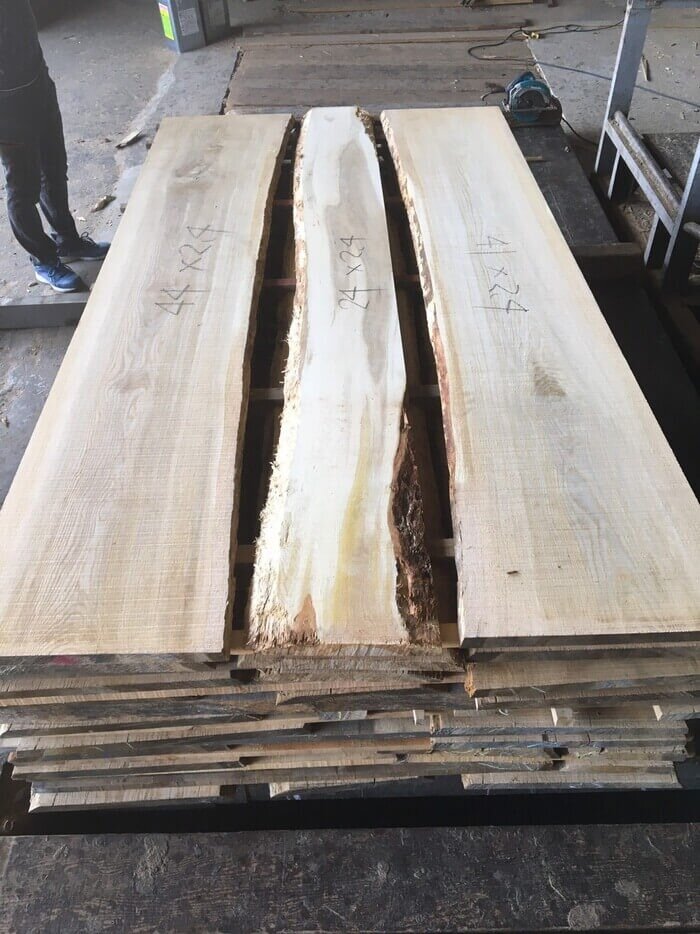 楢（ナラ）　無垢材