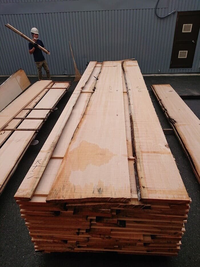 スプスース　無垢材