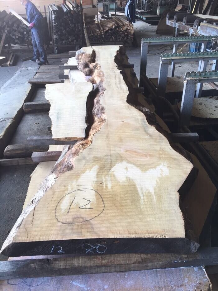 山桜（ヤマザクラ）　無垢材