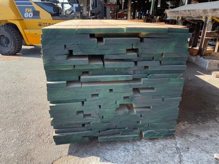 チェリー　無垢材