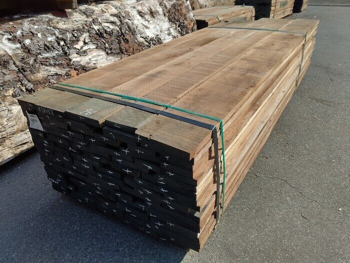 ウォールナット　無垢材