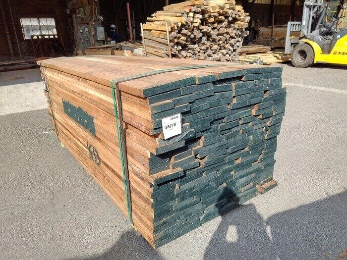 ウォールナット　無垢材