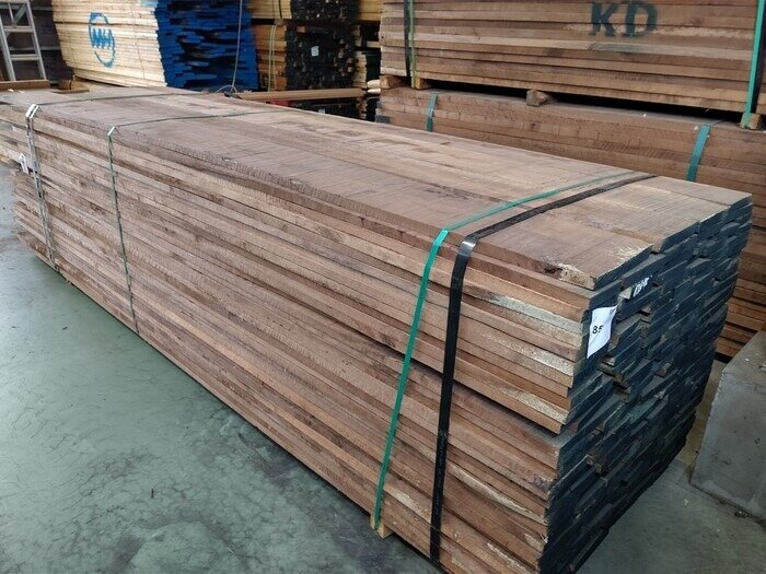 ウォールナット　無垢材